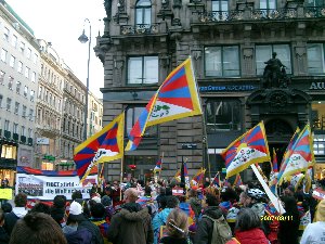 Вспоминая независимость Тибета: манифестация в Вене 10 октября 2009 г.